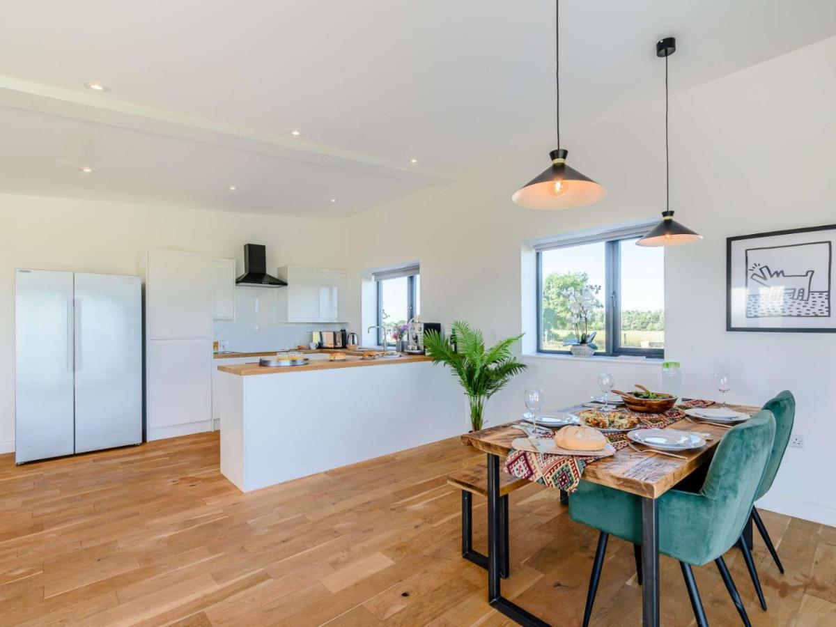 2-bed Modern - Outstanding Country Views * Harrogate